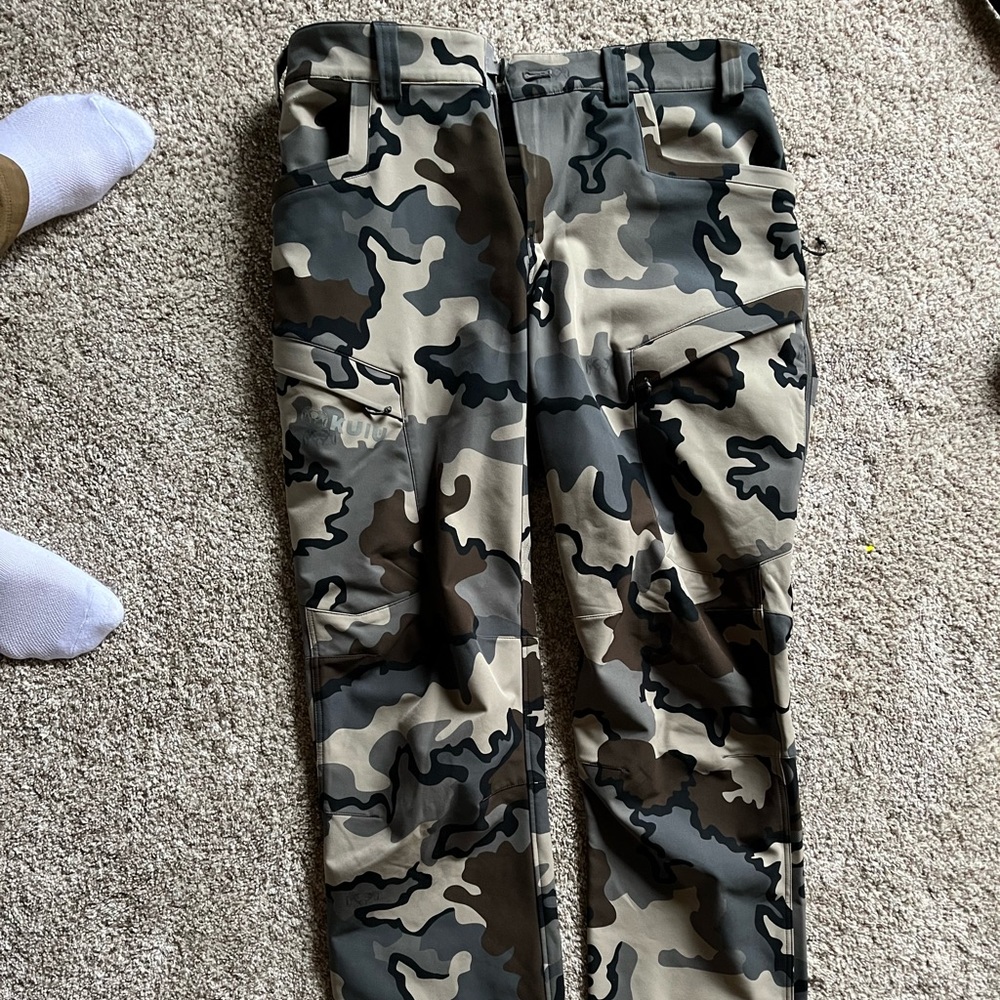 Men’s attack Kuiu pants